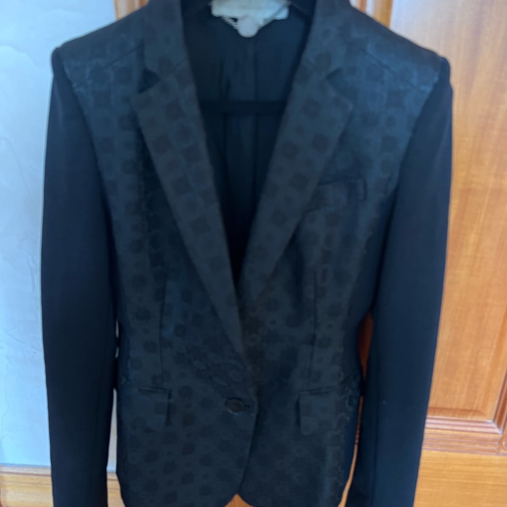 Stunning fitted Stella McCartney blazer!!